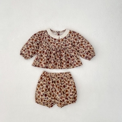 2024 Autumn Infant Baby Kids Girls Vintage Floral Print Long Sleeves Top + Bloomers Sets Wholesale