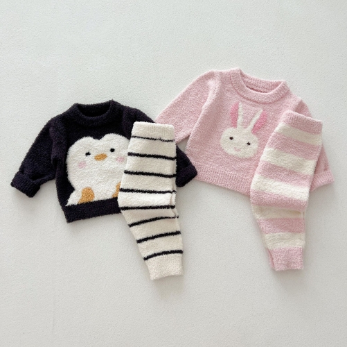 Cute and Versatile Two-Piece Set: Round Neck Fleece Top and Pants for Baby and Toddlers Wholesale