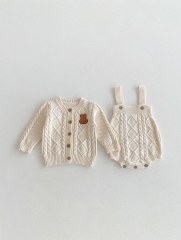 2024 Autumn Infant Baby Girls Jacquard Pattern Long Sleeves Cardigan With Strap Bodysuit Onesies Sets Wholesale