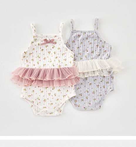 2025 Summer Infant Baby Girls Sleeveless Flowers Pattern Printed Onesies with Lace Wholesale