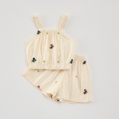 2025 Summer Infant Baby Girls Sleeveless Flowers Embroidered Top With Bloomers Sets Wholesale
