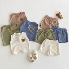 2025 Summer Infant Baby Kids Sleeveless Waffle Grid Cartoon Teddy Pattern Vest With Plain Shorts Sets Wholesale