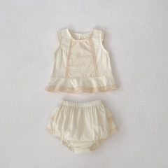 2025 Summer Infant Baby Girls Sleeveless Lace Pattern Top Vest and Bloomers Sets Wholesale