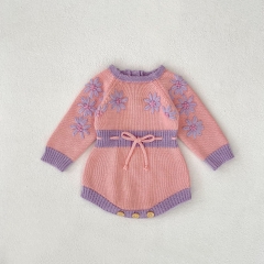 Autumn and Winter Infant Baby Girls Flowers Jacquard Pattern Long Sleeves One Piece Knitted Onesies Wholesale
