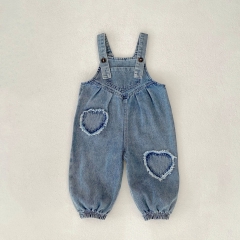 2025 Autumn Infant Baby Kids Unisex Sleeveless Denim Hearts Pattern Strap Overalls Wholesale