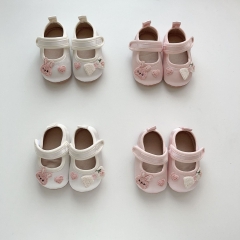 2025 New Autumn Infant Baby Girls Rabbit and Heart Pattern Slip-resistant Toddler Shoes Wholesale